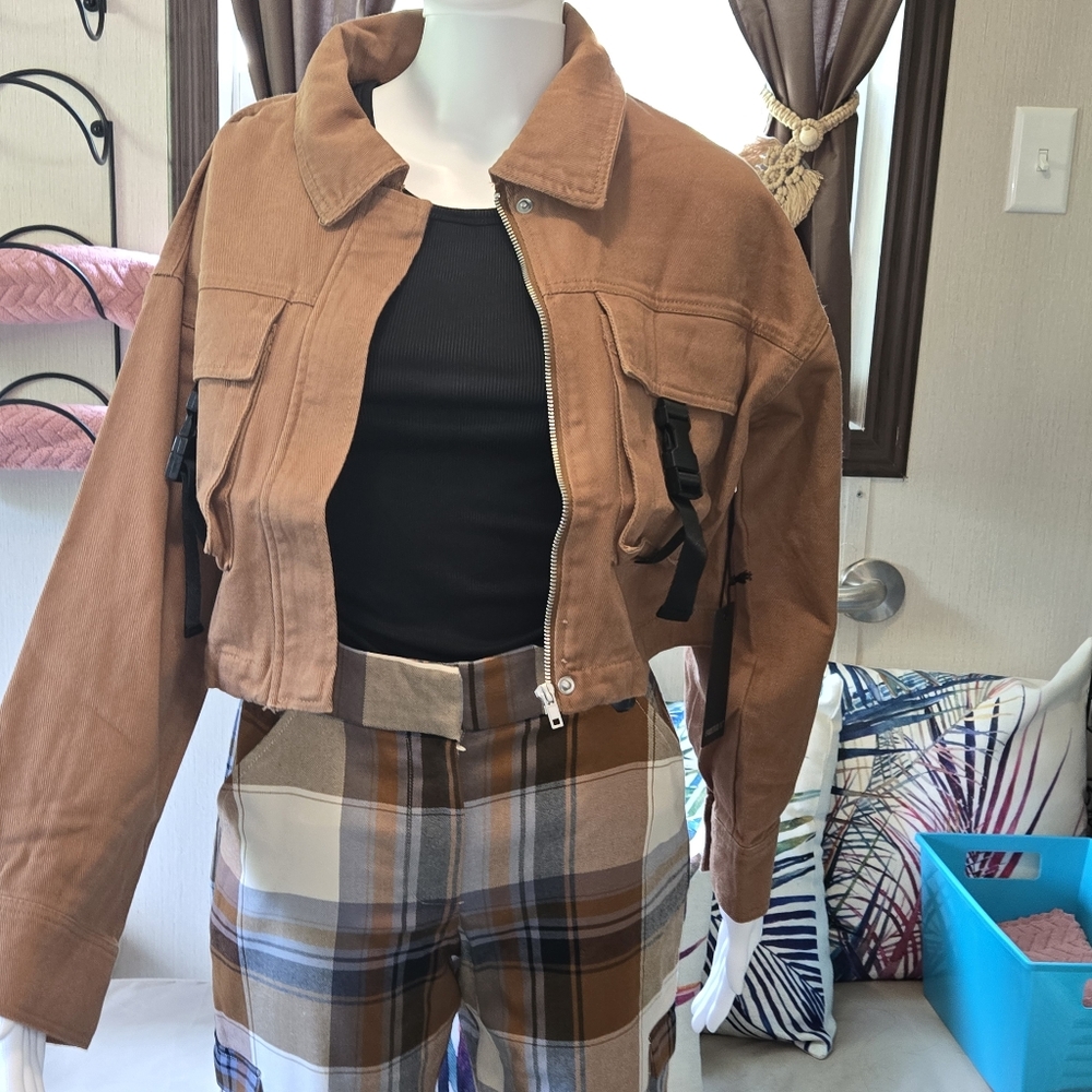 NWT Cargo Cropped Utility Jacket